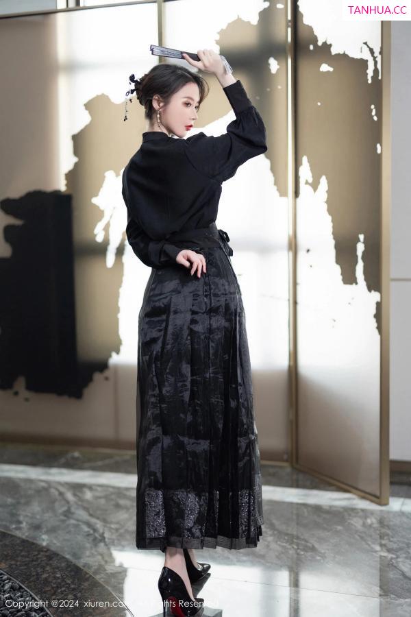 梦心玥  [XiuRen]高清写真图 2024.04.28 No.8465 梦心玥 修长美腿第81张图片